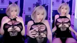 Mia Si Tokek Gede Goyangin Tits Bikin Pascol Makin Tegang