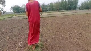 Pelacur Bhabhi Ngentot Kontol Tetangga Di Ladang – Ngeseks Desi