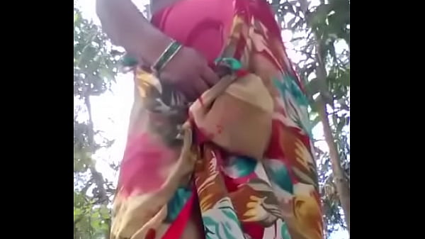 Desi Roshni Bhabhi Pamer Barang Basahnya Yang Bikin Ngiler