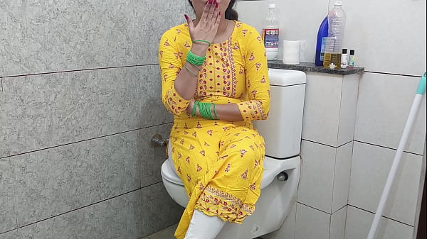 Ibu Tiri India Yang Panas Ngewe Anak Tiri Kotor Di Kamar Mandi, Suara Hindi Bikin Makin Basah