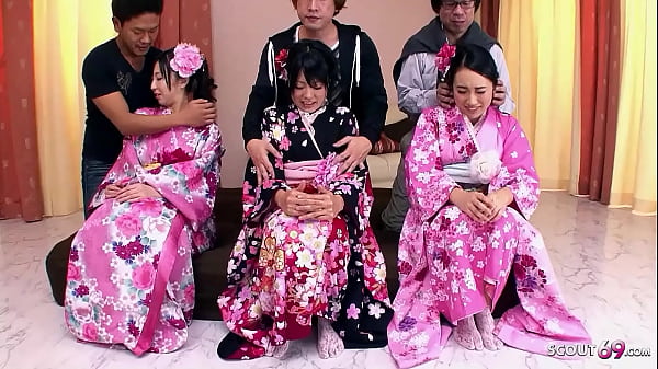 Pesta Seks Langka Jepang Bareng Tiga Abg Jav Imut Dengan Memek Berbulu Lebat
