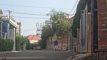 Mampus, Ada Ibu Arab Colmek Di Depan Rumah Dekat Jalan, Bego Banget!