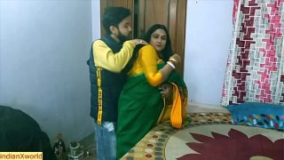 Nonton Bokep India Remaja Sama Temen-temen, Seru Banget! Video Hot Web Series Sex Dengan Suara Hindi Jelas Bikin Makin Erotis.