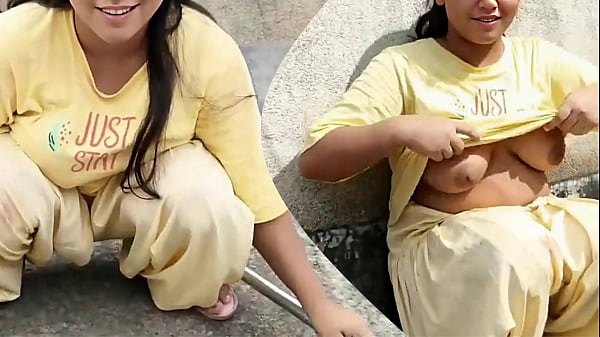 भाभी के साथ छत पर गरमा गरम चुदाई, गाँव की देसी लड़की का खुला हवा में सेक्स वीडियो