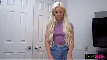Si Blonde Nakal Elsa Jean: “serahkan Duitmu, Biar Kuyup Aku Hisap Kontolmu Sampai Kering”