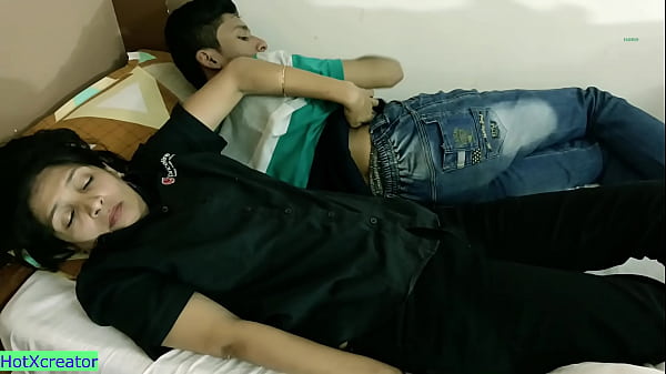 Ngeseks Sama Kakak Tiri Di Ranjang Bareng! Suara Hindi Bikin Makin Ngefly.